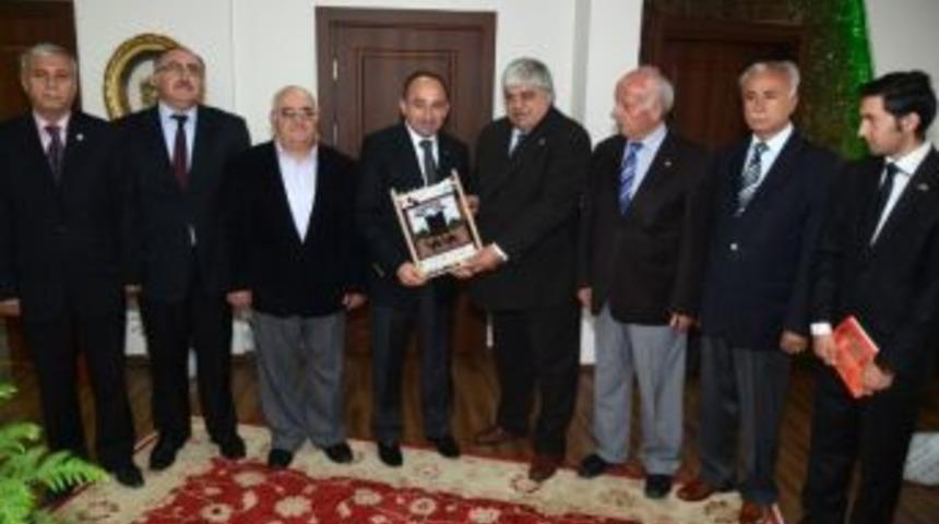 Azerbaycan Dernekleri Federasyonu&rsquo;ndan &Uuml;z&uuml;lmez&rsquo;e Tebrik Ziyareti