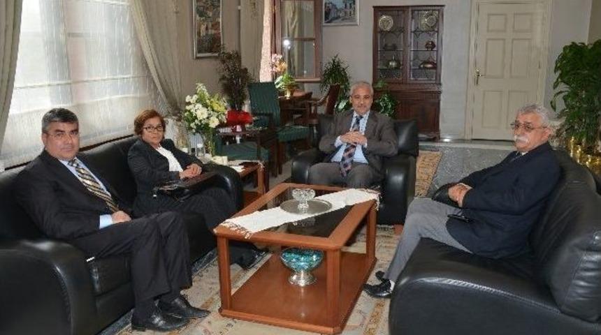 &Ccedil;ocuk İstismarını &Ouml;nleme Derneğinden Vali&rsquo;yi Ziyaret