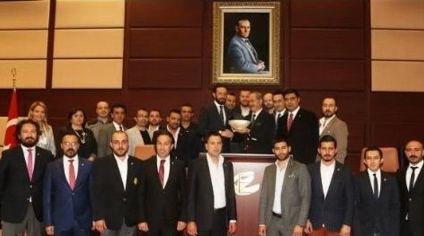 Esgiad Y&ouml;netiminden Başkan B&uuml;y&uuml;kerşen&rsquo;e Ziyaret