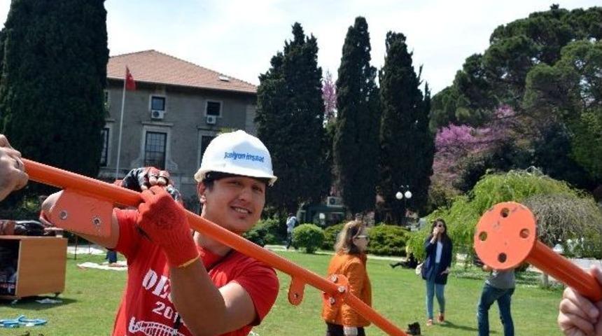 Hk&uuml;, Boğazi&ccedil;i &Uuml;niversitesi &Ccedil;elik K&ouml;pr&uuml; Yarışması'nda