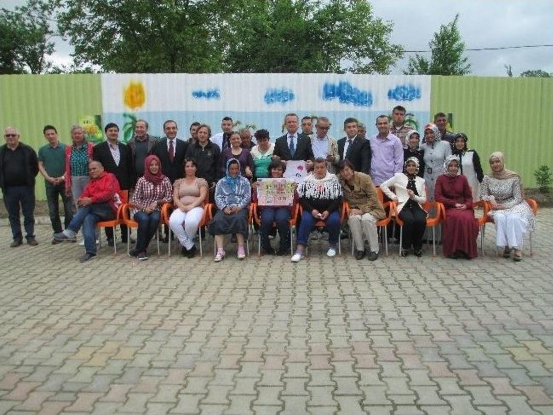 &Uuml;niversite &Ouml;ğrencilerinden &Ccedil;aycuma Bakımevinde Etkinlik