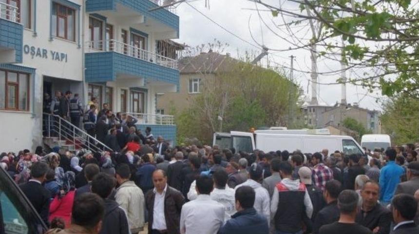 Yangında Feci Şekilde Can Verdi