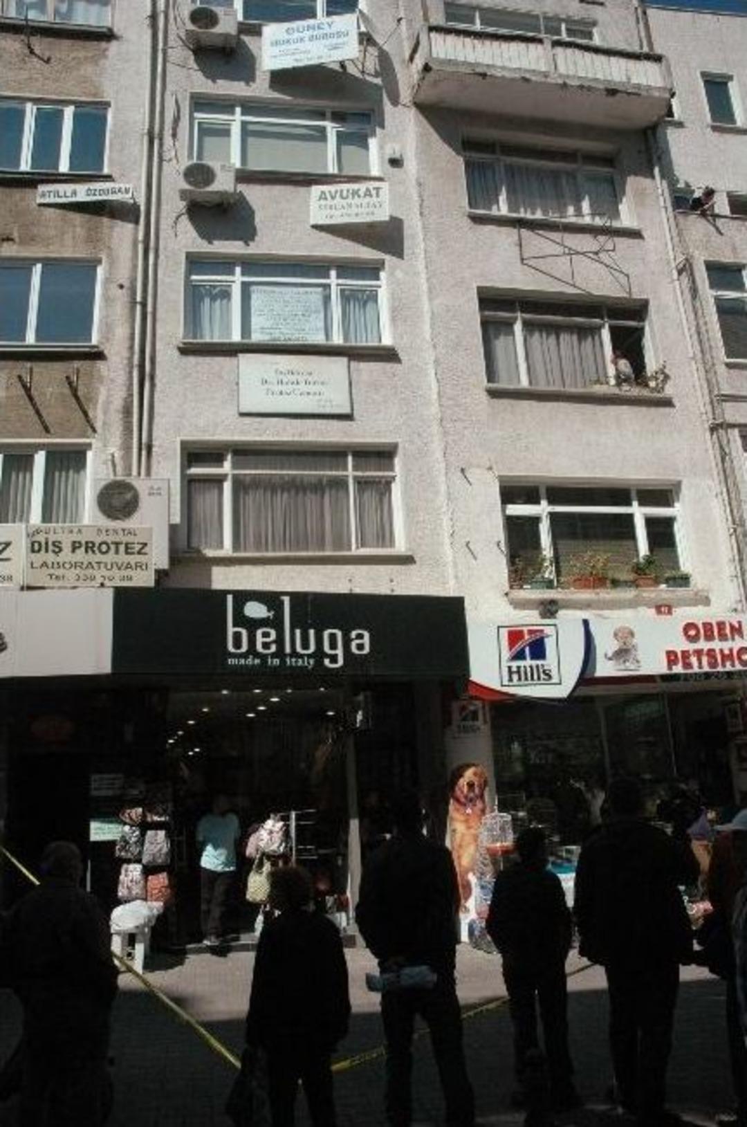 Avukat Kocası Tarafından &Ouml;ld&uuml;r&uuml;len Kadının Cenazesi Alındı