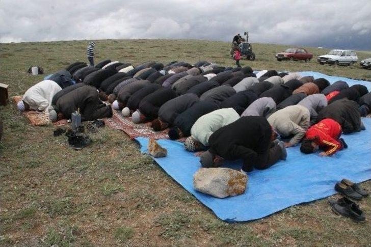 Yozgat'ta Çiftçiler Yağmur Duasına Çıktı G2