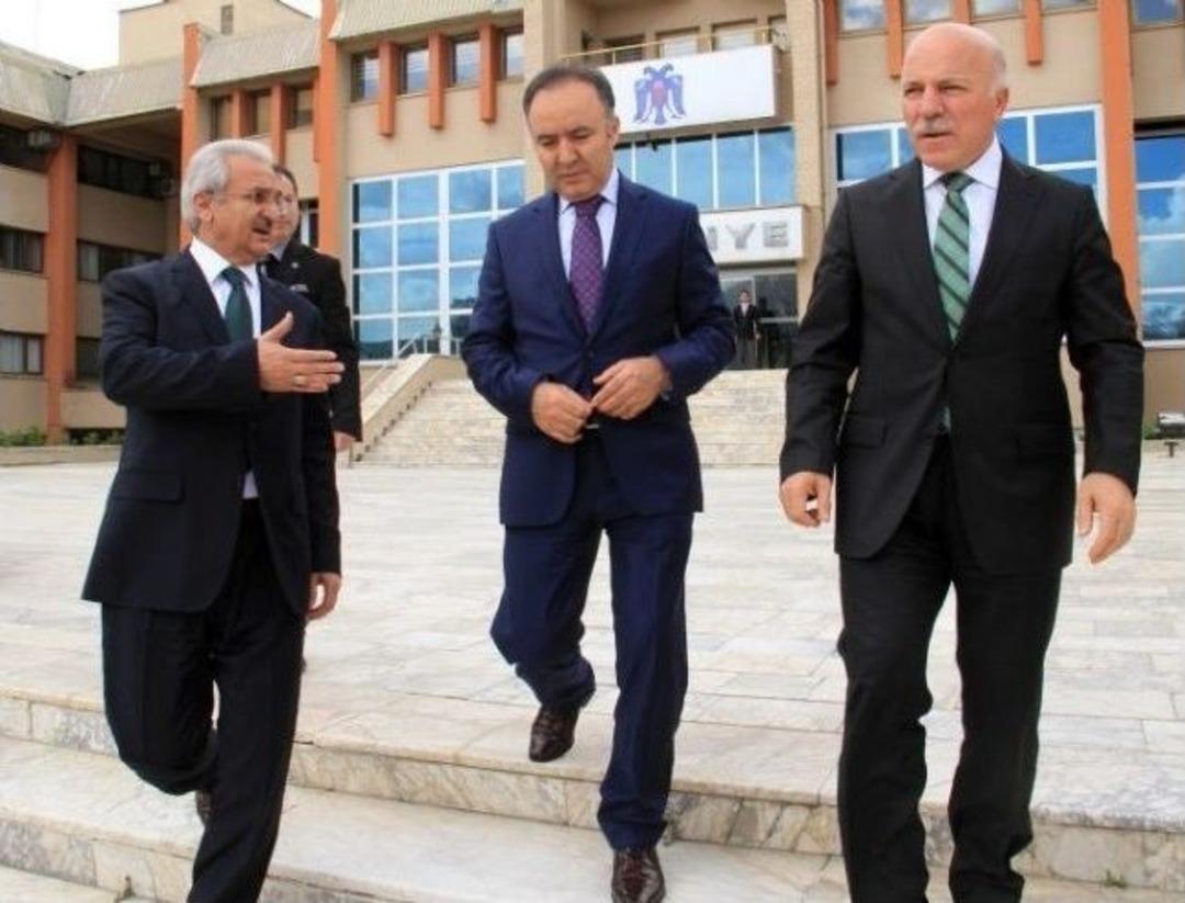 Vali Altıparmak Ve Başkan Sekmen`den, Başsoy`a Ziyaret