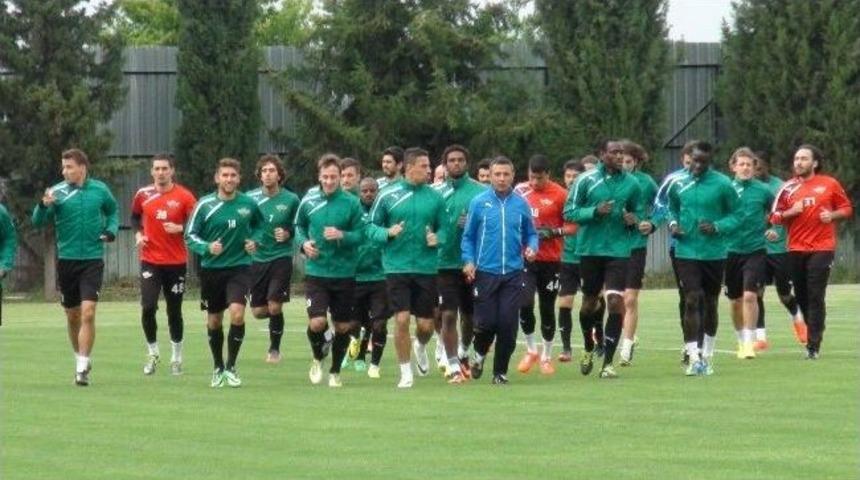 Akhisar Belediyespor, Fenerbah&ccedil;e Ma&ccedil;ı Hazırlıklarına Başladı