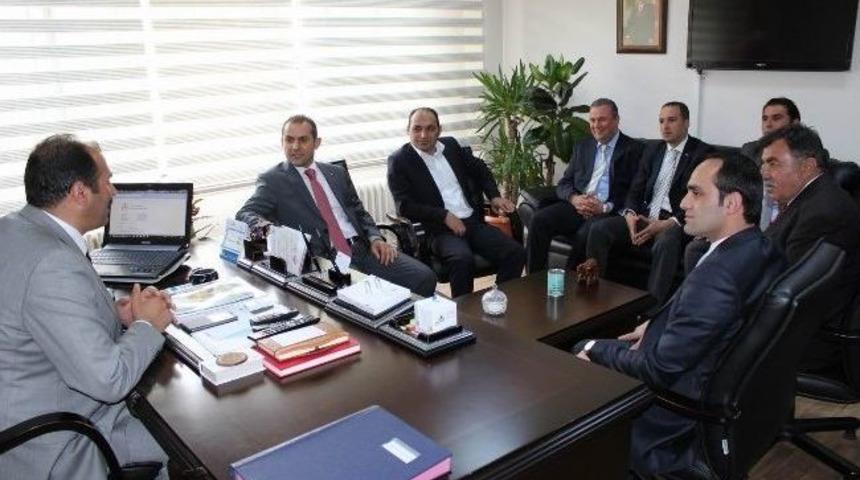 Ak Parti Teşkilatı Kitap Okuma Şenliğine Katıldı