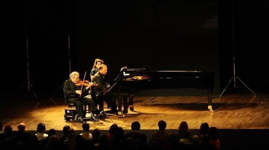 Efsanevi Keman Virt&uuml;&ouml;z&uuml; Itzhak Perlman Sanatseverleri Bir Kez Daha B&uuml;y&uuml;ledi