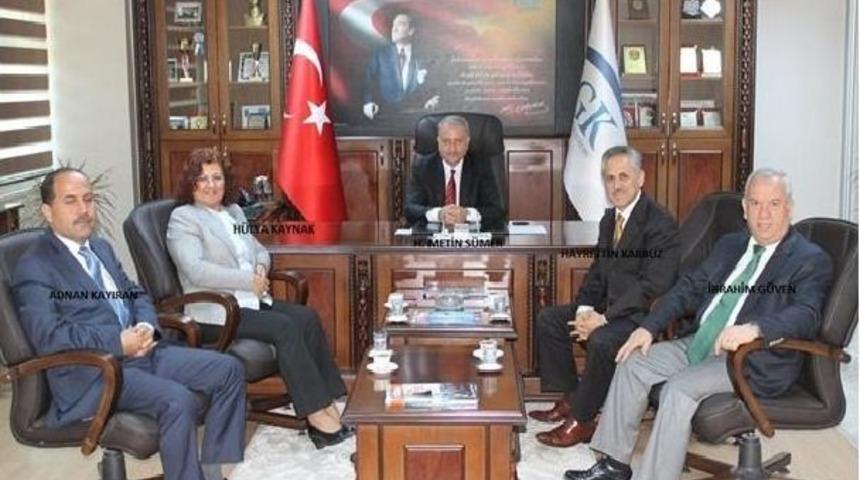 Şair M&uuml;d&uuml;rden Giden Ve Yeni Atanan M&uuml;d&uuml;rlere İlgin&ccedil; Şiirler