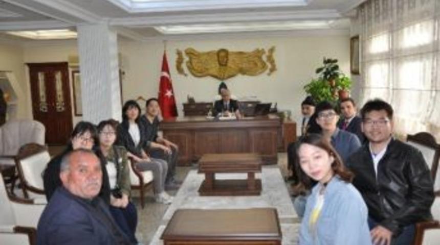 G&uuml;ney Koreli &Ouml;ğrenciler Vali Haner&rsquo;e Ziyaret