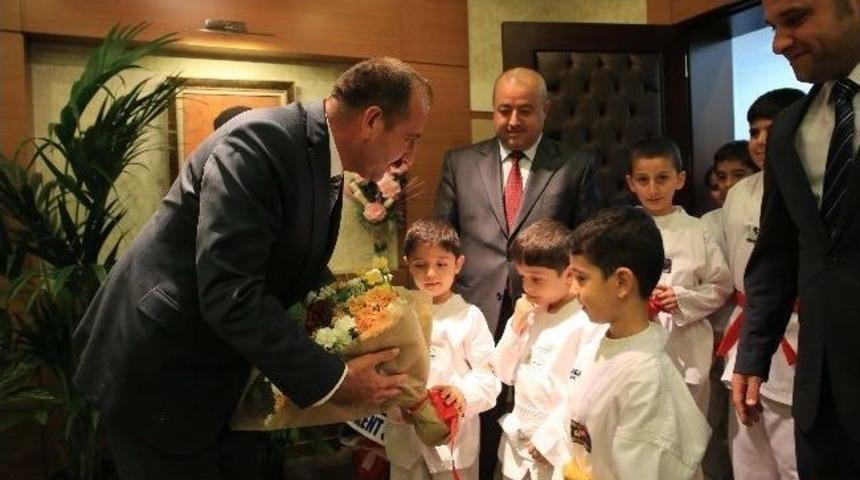 Tekvandocu Miniklerden Başkan Duruay&rsquo;a Ziyaret