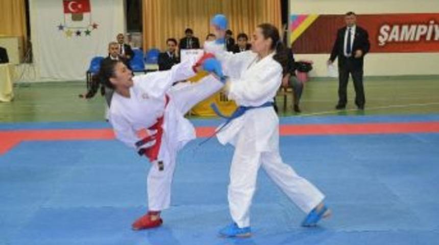 &Uuml;niversiteler Arası Karate T&uuml;rkiye Şampiyonası