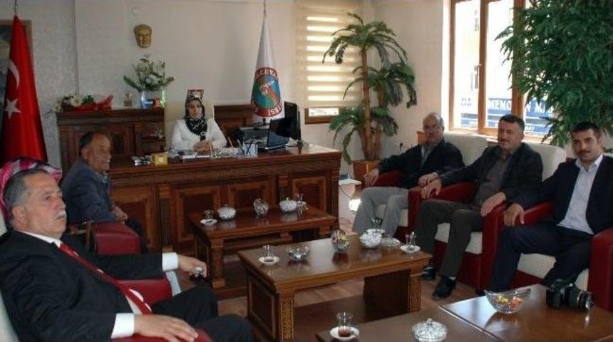 Ak Parti Teşkilatından Hayırlı Olsun Ziyareti