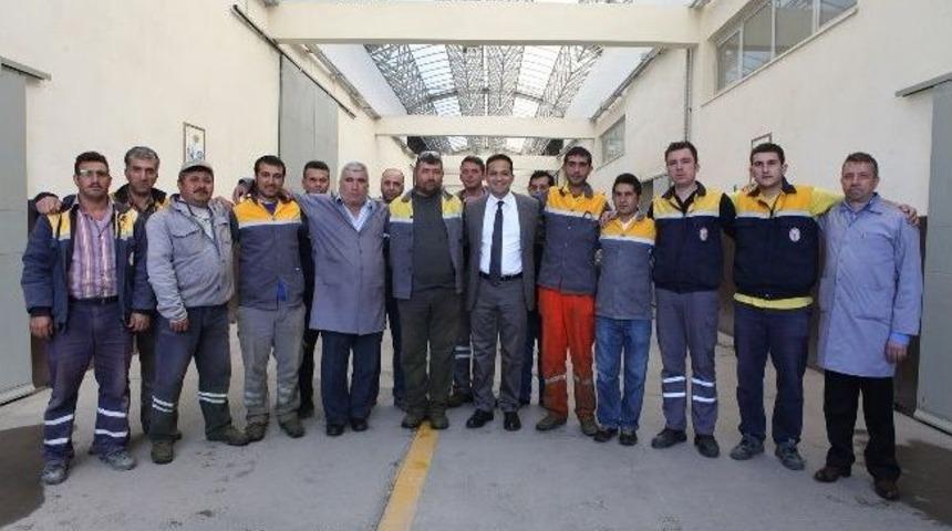 Bornova&rsquo;da Parola &lsquo;y&uuml;z&uuml; G&uuml;len İş&ccedil;i,g&uuml;ler Y&uuml;zl&uuml; Hizmet&rsquo;