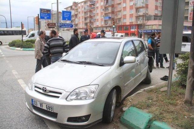 Ucuz Atlatılan Kaza Sonrası Gözyaşlarına Boğuldu