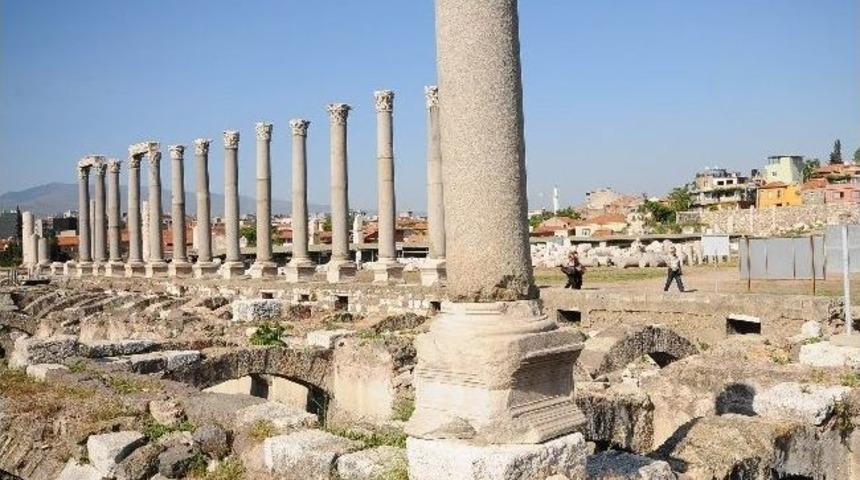 İzmır'ın Antık Kentı "smyrna" Fransız Kültür’de Masaya Yatırılıyor