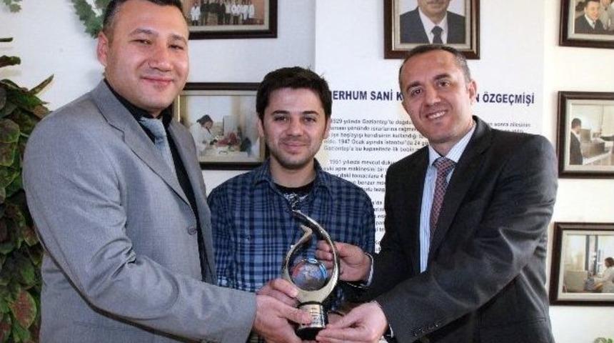 Ga&uuml;n&rsquo;e Proje Pazarı Zirvesi&rsquo;nden Birincilik &Ouml;d&uuml;l&uuml;