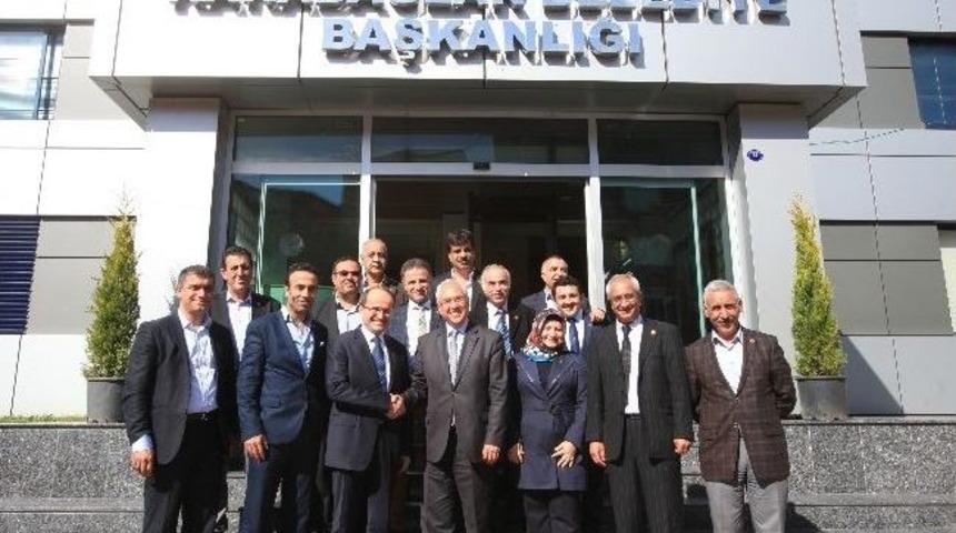 Ak Partili Meclis &Uuml;yeleri Başkan Selvitopu'nu Ziyaret Etti