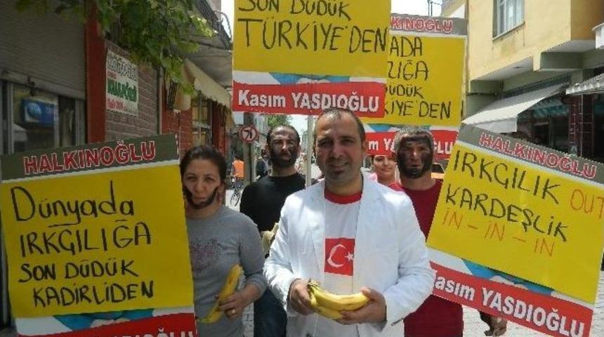 (&ouml;zel Haber) Irk&ccedil;ı Saldırıya Uğrayan Futbolcuya Muzlu, D&uuml;d&uuml;kl&uuml; Destek