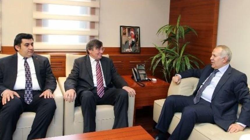 B&uuml;y&uuml;kel&ccedil;i Hovari, Vali Ata&rsquo;yı Ziyaret Etti