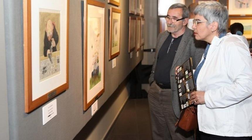 Aydın Doğan Vakfı Yarışmalarında 30 Yılın En Iyi 100 Karikat&uuml;r&uuml;