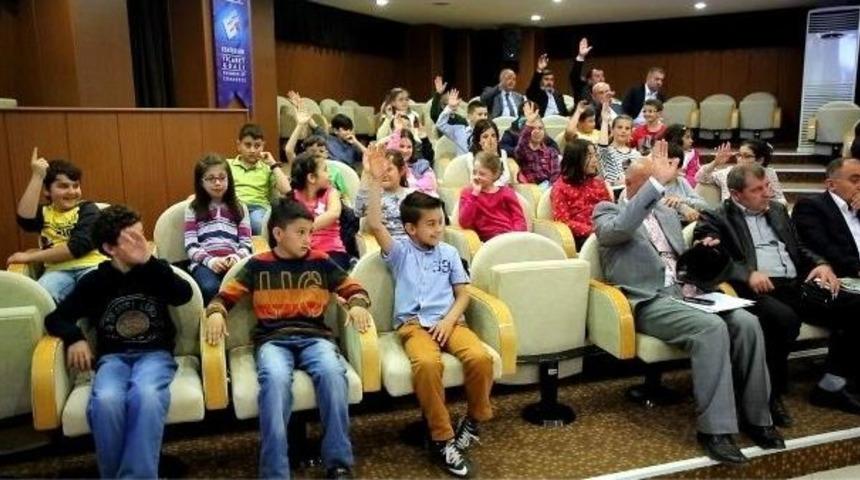 Eto Meclisinde &Ccedil;ocuk Coşkusu