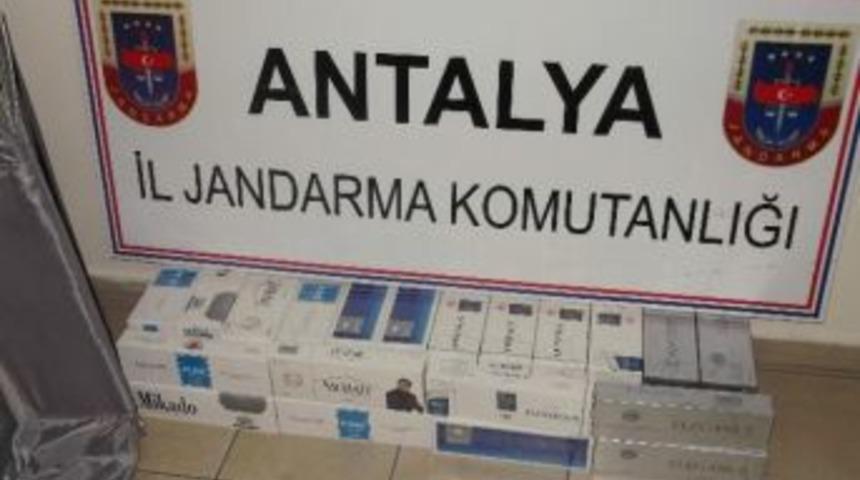 Alanya'da Jandarmadan Ka&ccedil;ak Sigara Operasyonu