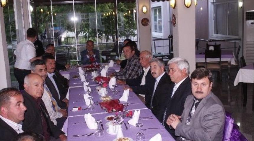 Sel&ccedil;uk'un Başkanı Bakıcı Muhtarlarla Buluştu