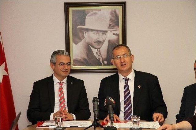 Karşıyaka'nın “basın Özgürlüğü 2014” Ödülü Soner Yalçın’a