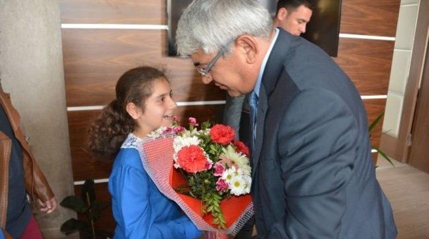 &Ouml;ğrencilerden Başkan Murtaza Kara&ccedil;anta&rsquo;ya Ziyaret