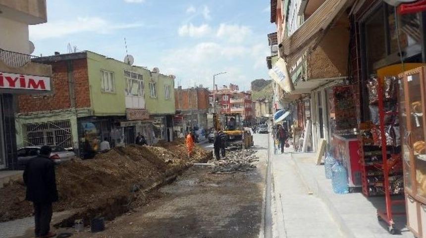 Adilcevaz&rsquo;da Kanalizasyon &Ccedil;alışmaları Devam Ediyor