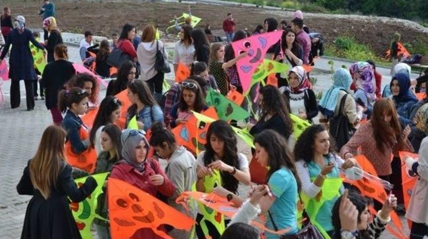 &Ccedil;ınarcık Myo&rsquo;dan U&ccedil;urtma Şenliği