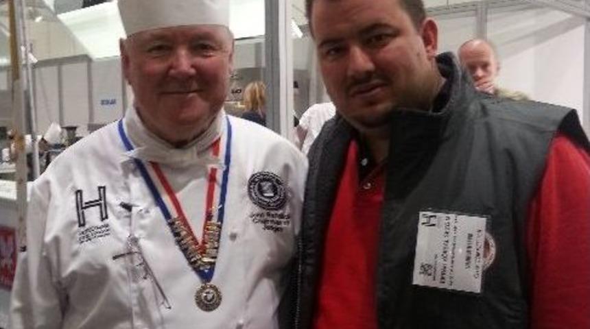 Ad&uuml;&rsquo;n&uuml;n Milli Aş&ccedil;ıları T&uuml;rkiye'yi İngiltere'de Temsil Ediyor