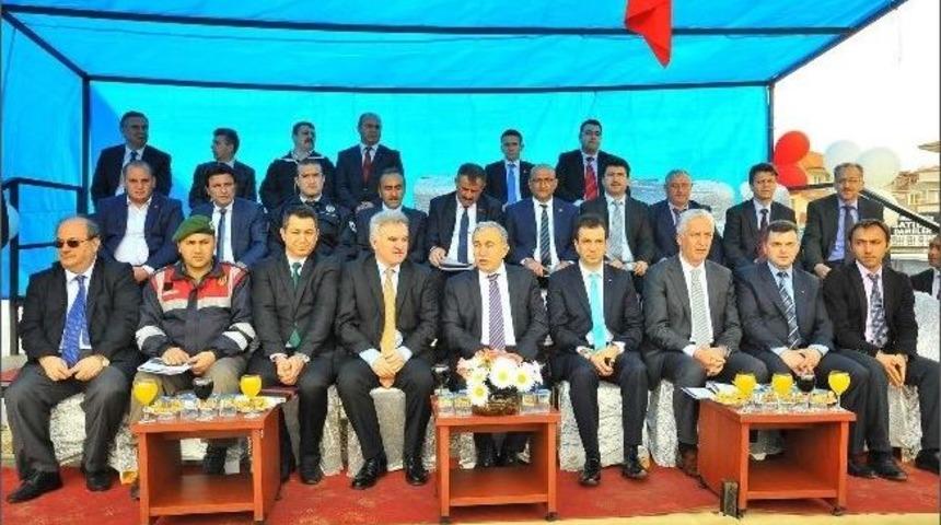 Karasu Meslek Y&uuml;ksekokulu Ek Binasının Temeli Atıldı