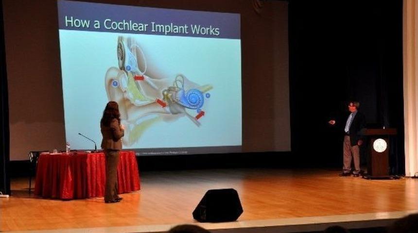 Abd&rsquo;li Akademisyen Aib&uuml;&rsquo;de Konferans Verdi