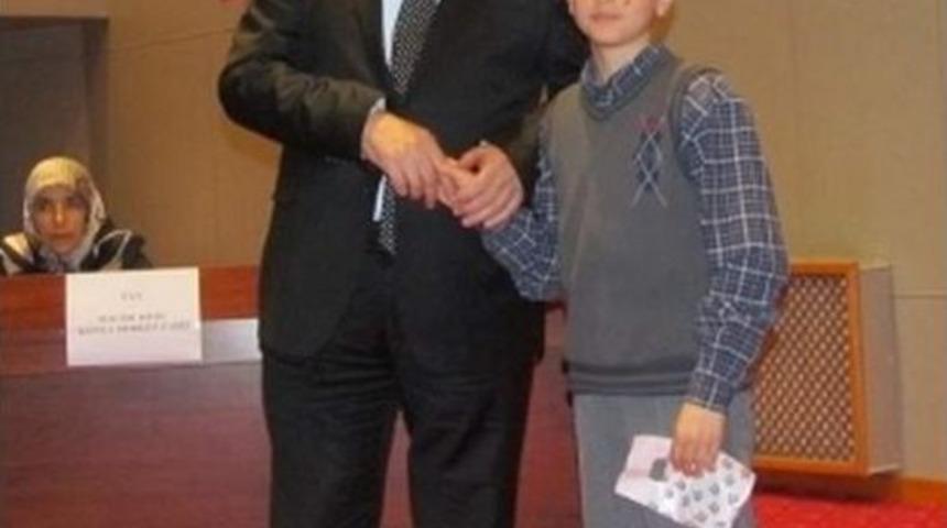 Kuran-ı Kerim&rsquo;i Y&uuml;z&uuml;nden G&uuml;zel Okuma B&ouml;lge Birinciliği Yarışması Trabzon&rsquo;da Yapıldı