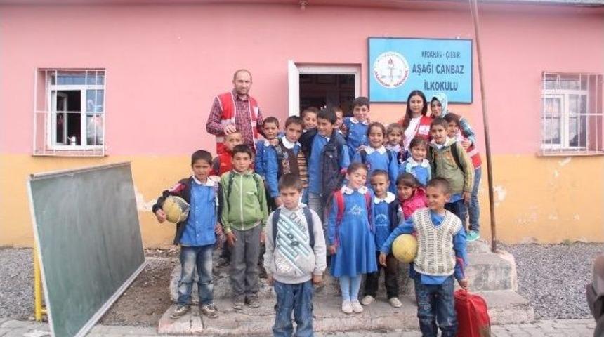 &Ccedil;ıldır Kızılay &Ouml;ğrencilerin G&uuml;len Y&uuml;z&uuml; Oldu