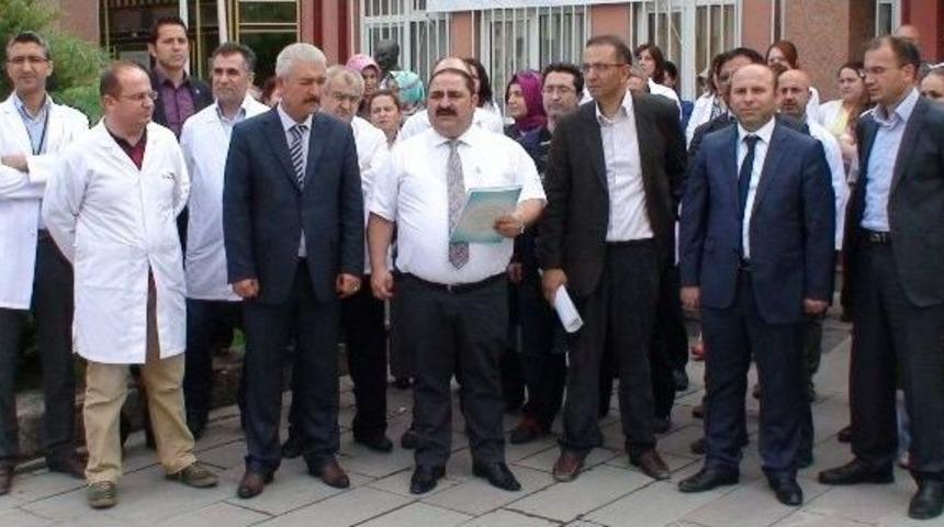 Sağlık&ccedil;ılardan "n&ouml;bet Tutmayacağız" Eylemi