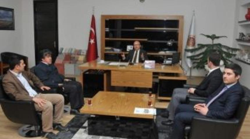 Anadolu Gen&ccedil;lik Derneği'nden Başkan &Ccedil;oban'a Ziyaret