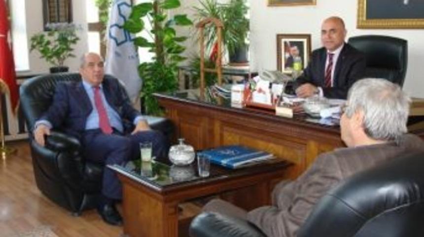 Ilıcalı'dan Korkut'a Tebrik Ziyareti