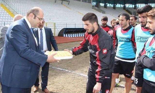 Başkan Orhan’dan Belediyespor’a Tatlı Moral