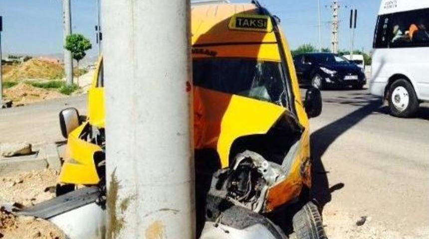 Kızıltepe&rsquo;de Trafik Kazası: 1 Yaralı