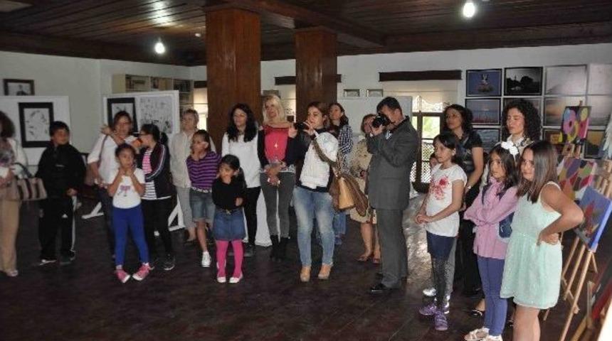 Luba &Ccedil;a&ccedil;an &Ccedil;ocuk Resim At&ouml;lyesi Sergi A&ccedil;tı