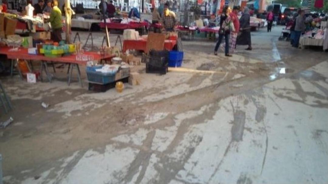 Kuşadası&rsquo;nda Sağanak Yağmur