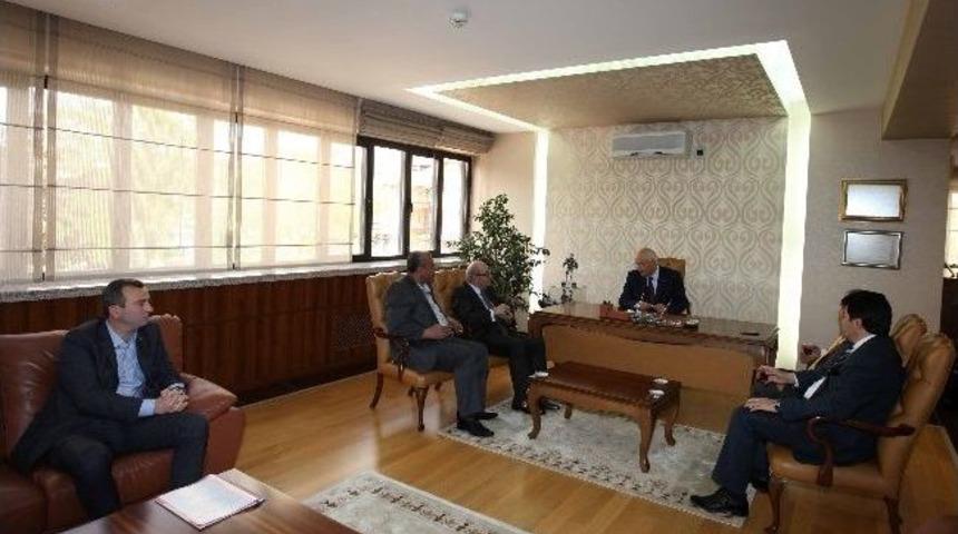 Başkan Adaylarından Yaşar&rsquo;a Tebrik