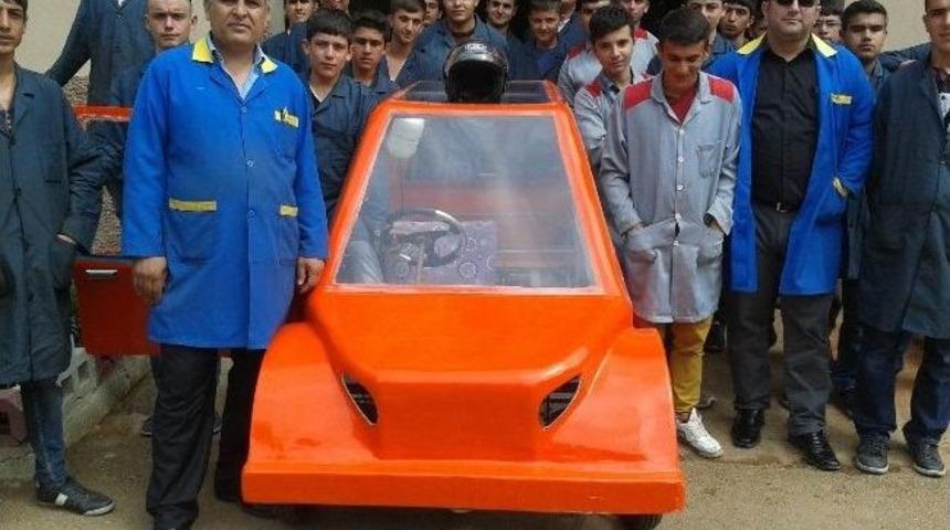 Otomobil &Uuml;reten &Ouml;ğrenciler, Maddiyattan Dolayı Yarışmaya Gidemedi