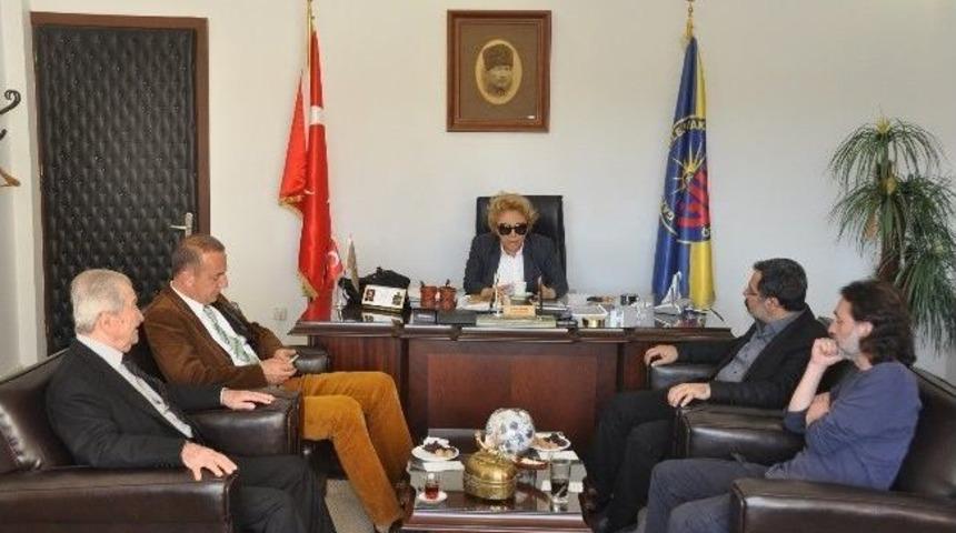 Ahmet &Uuml;mit Ve Yazarlar N&uuml;ket Ersoy&rsquo;u Makamında Ziyaret Etti