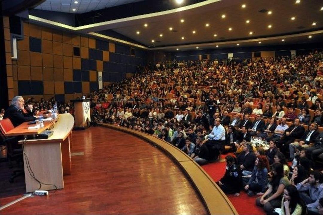 Ad&uuml;, Prof. Dr. İlber Ortaylı&rsquo;yı Ağırladı