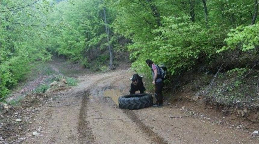 Uludağ&rsquo;da Ormanlardan Kamyon Lastiği Bile &Ccedil;ıkıyor