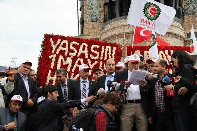 Hak-iş Üyeleri Cumhuriyet Anıtı’na Çelenk Bıraktı